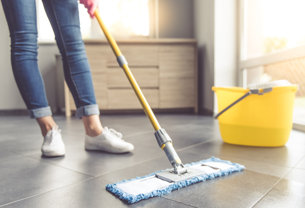 DETERGENTI ALCALINI PER PAVIMENTI